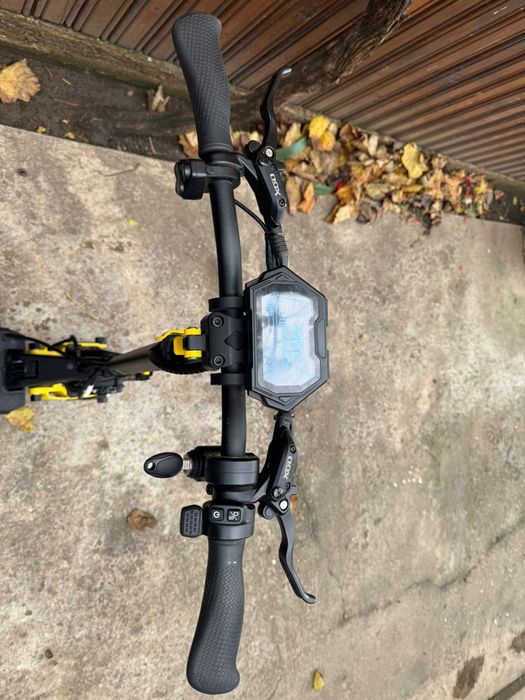 TROTINETA ELECTRICA Ezotron E200 Pro, varianta 2024