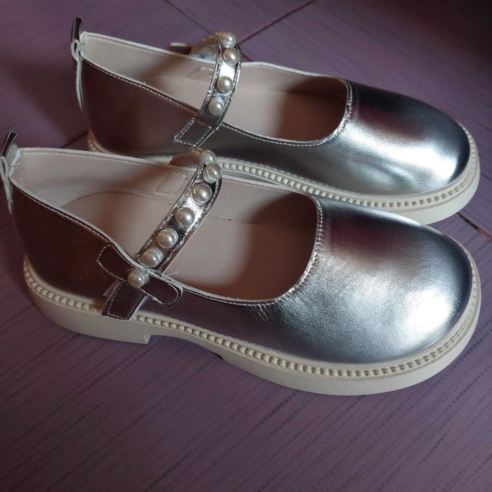 Pantofi evenimente argintii cu perle 36