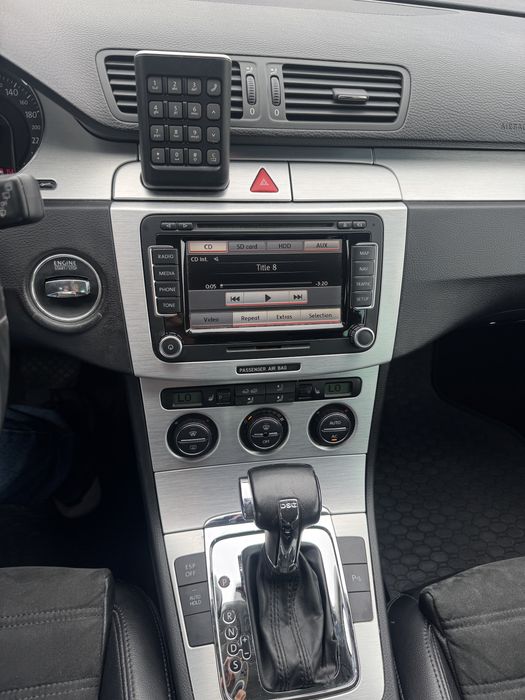 Volkswagen Passat 2.0 INDIVIDUAL  170cp DSG/Navi