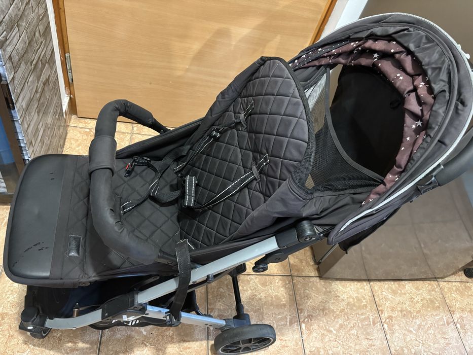 Cărucior sport tip carte