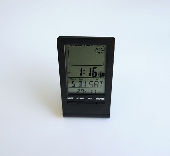 Настолен часовник HAMA с термометър,влагомер и календар за вътрешно по