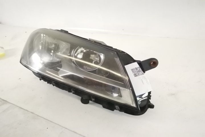 Фар Дясно Оригинален Халогенен Фолксваген VW Пасат / Volkswagen VW Pas