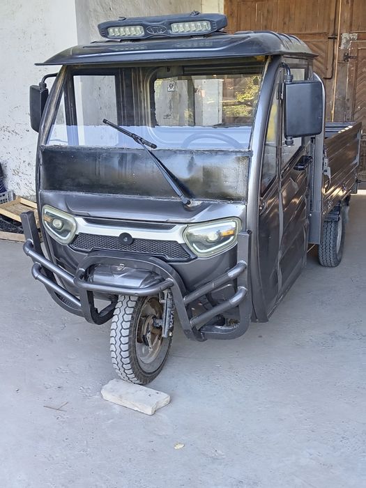 Електомобил сотилади