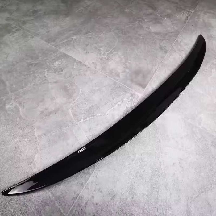 Eleron Codita Portbagaj BMW Seria 5 G30 Model Performance Negru Lucios