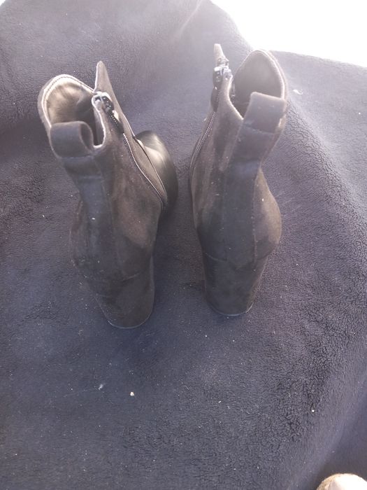 Vând botine dama negre