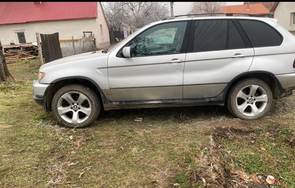 Bmw x5 3.0d vand/dezmembrez