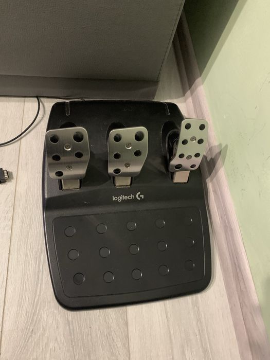 logitech g29 + скоростен лост (шифтър) + игри за PC компютър