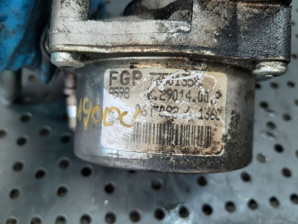 pompa vacuum 1.3 d multijet 188a9000 fiat idea punto lancia musa 72901400