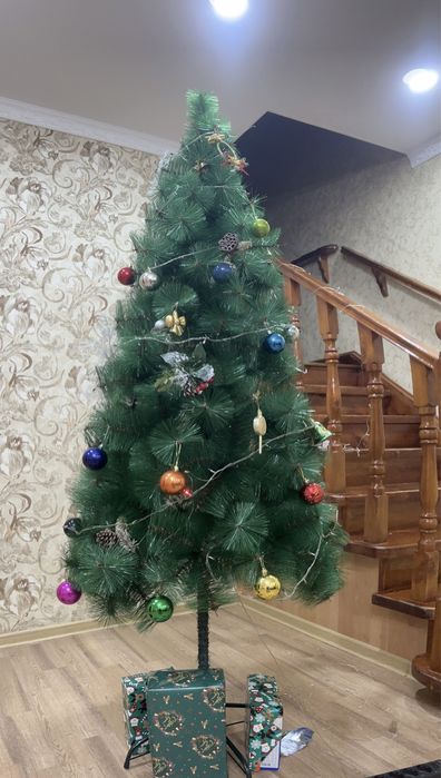 В продаже Елка 2 метра