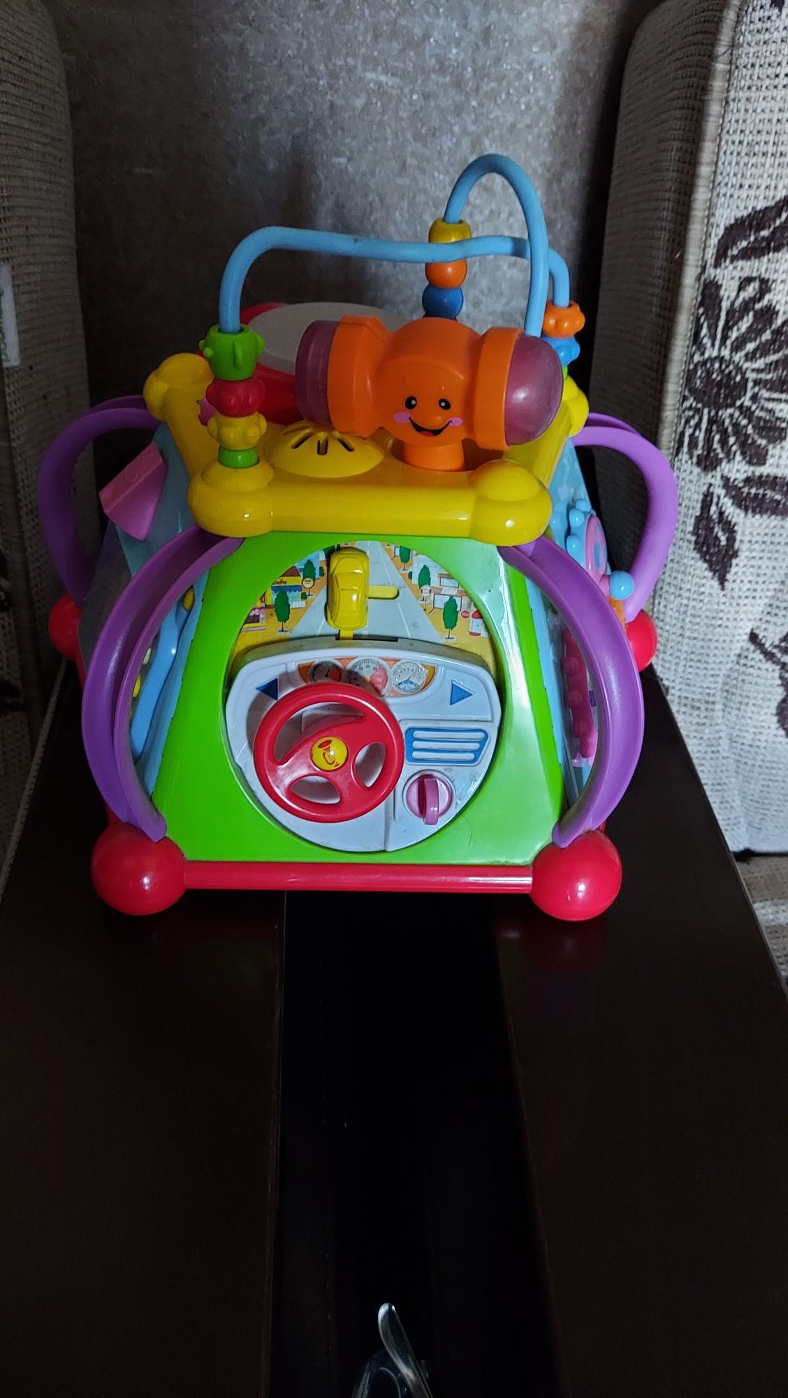 Продам развивающую бизи игрушку.