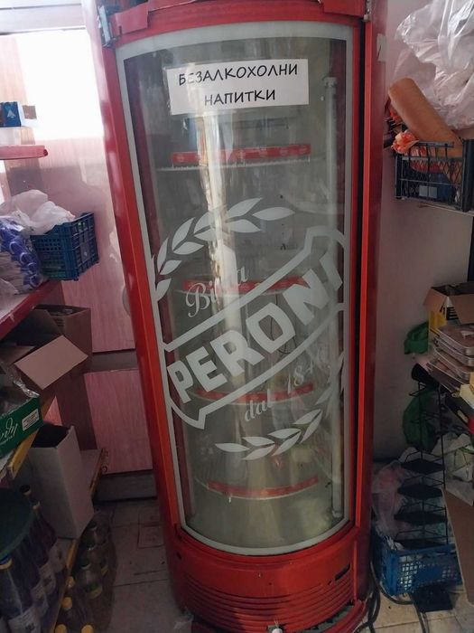Продавам хладилна витрина