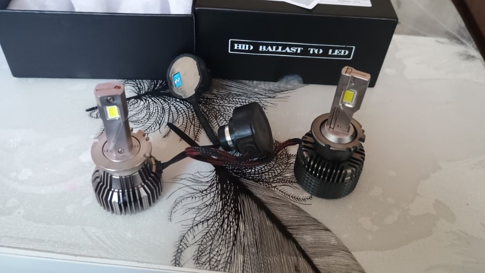 Led крушки за естител на ксенон d2s-r