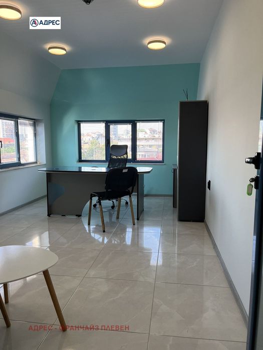 Офис в Плевен-Идеален център площ 20 цена 179