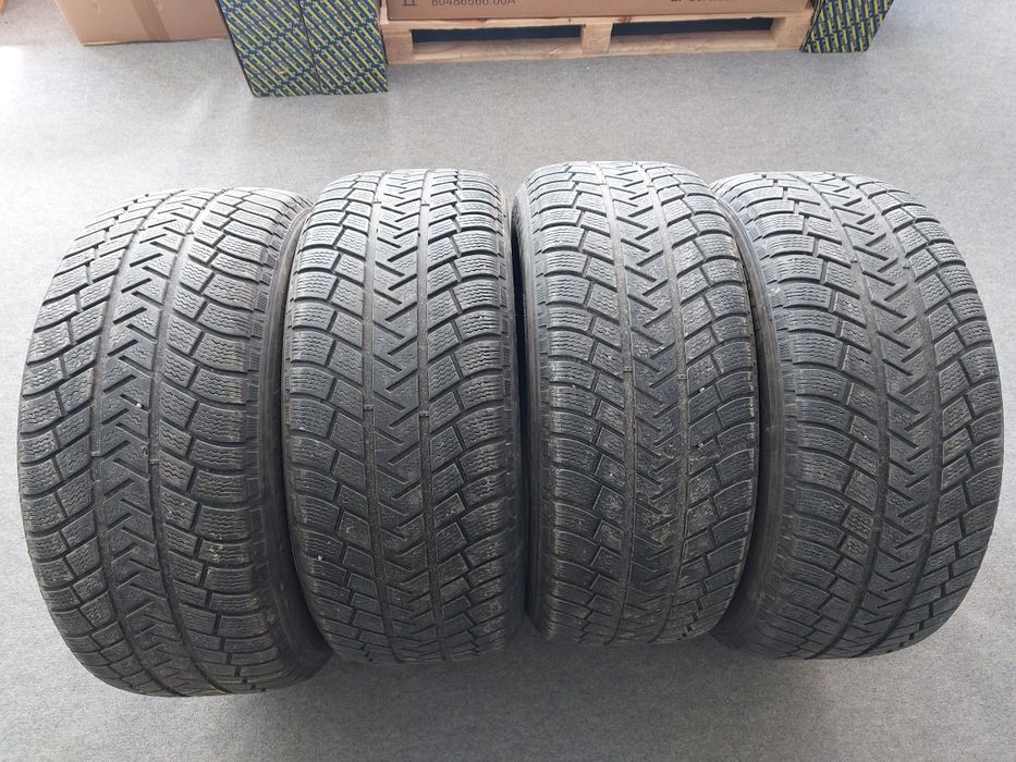 4 зимни гуми 255/45/18 Michelin 6.5мм