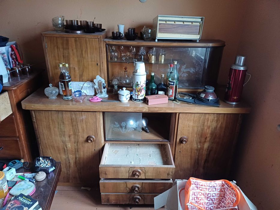 Запазен бюфет от соца