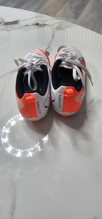 Ghete fotbal puma cu crampoane