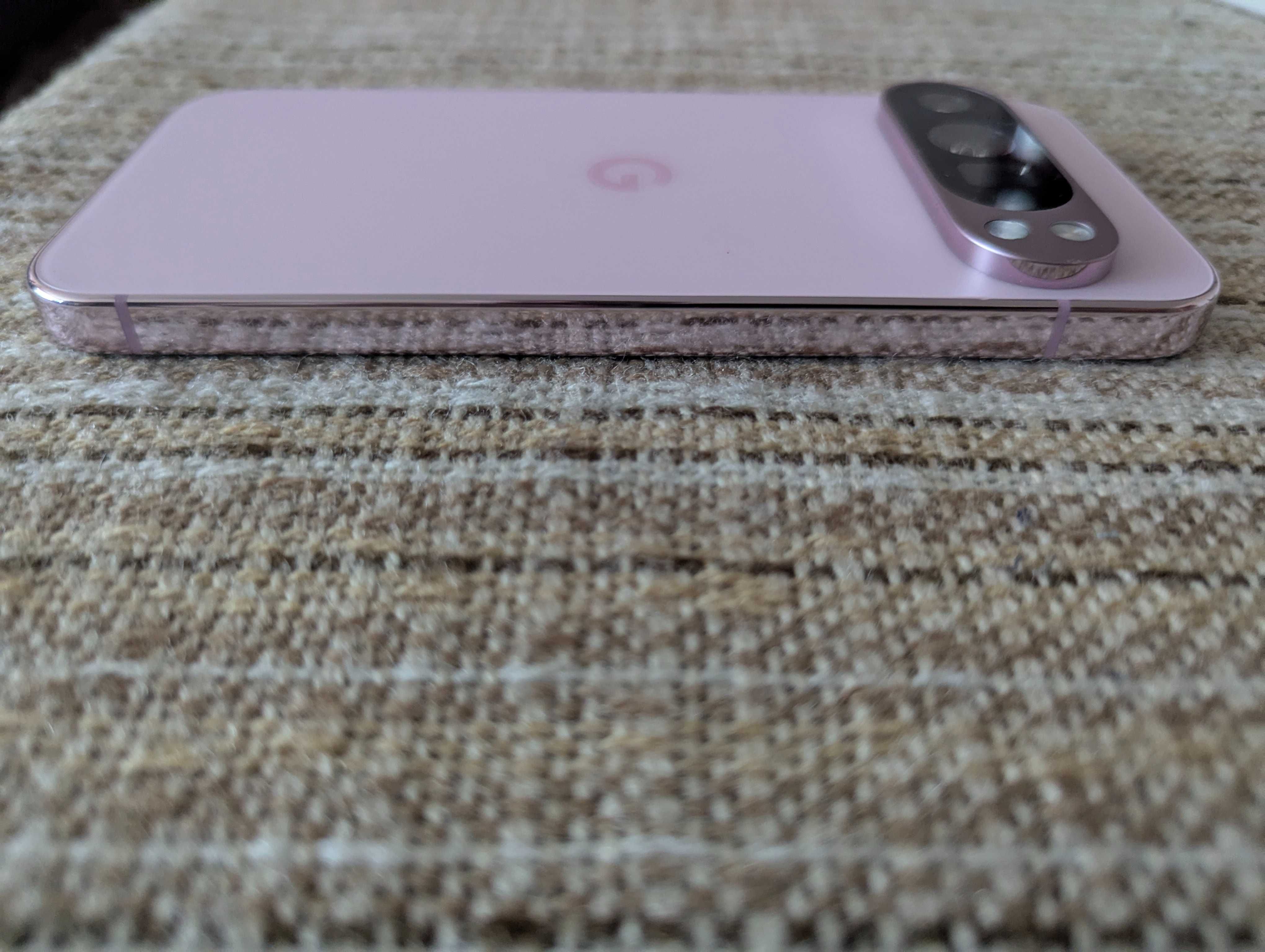 телефон Google Pixel 9 Pro 128 гб- hazel, rose quartz