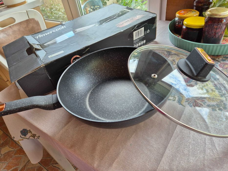 Tigaie Wok cu capac Premium antiaderenta, Amercook Brittany, Inductie