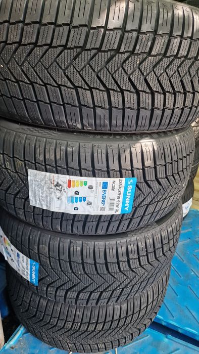 225 40 18 Sunny all season 4 anvelope iarna vara noi