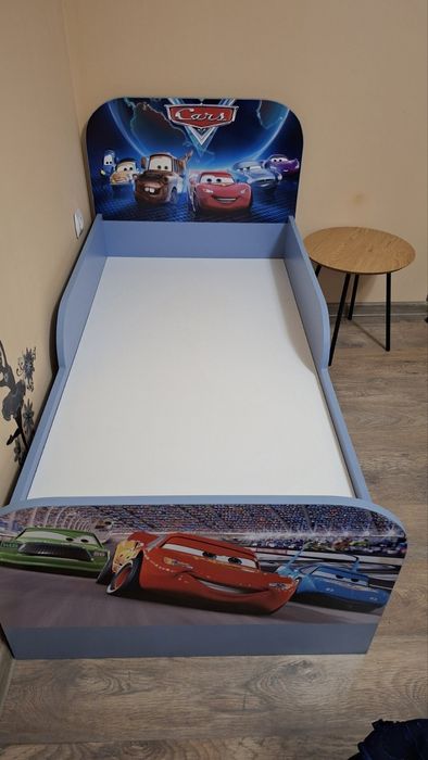 Продавам детско легло