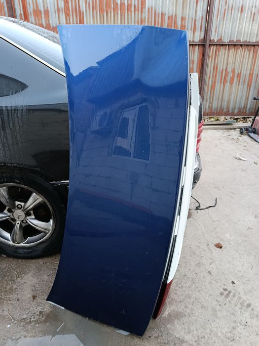 Багажник от машины Kia optima 2004г