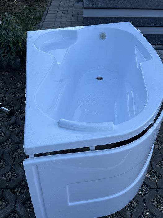 Vand cada colt dreapta West