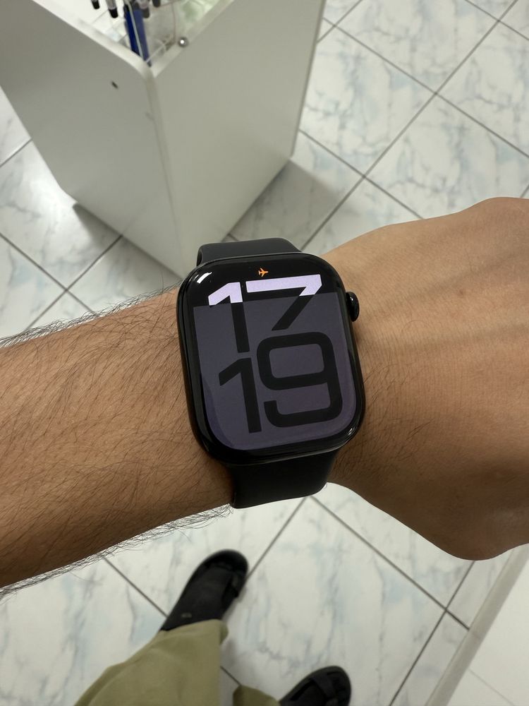 Apple watch 10 46m