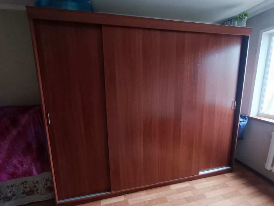 Продам шкаф-купе