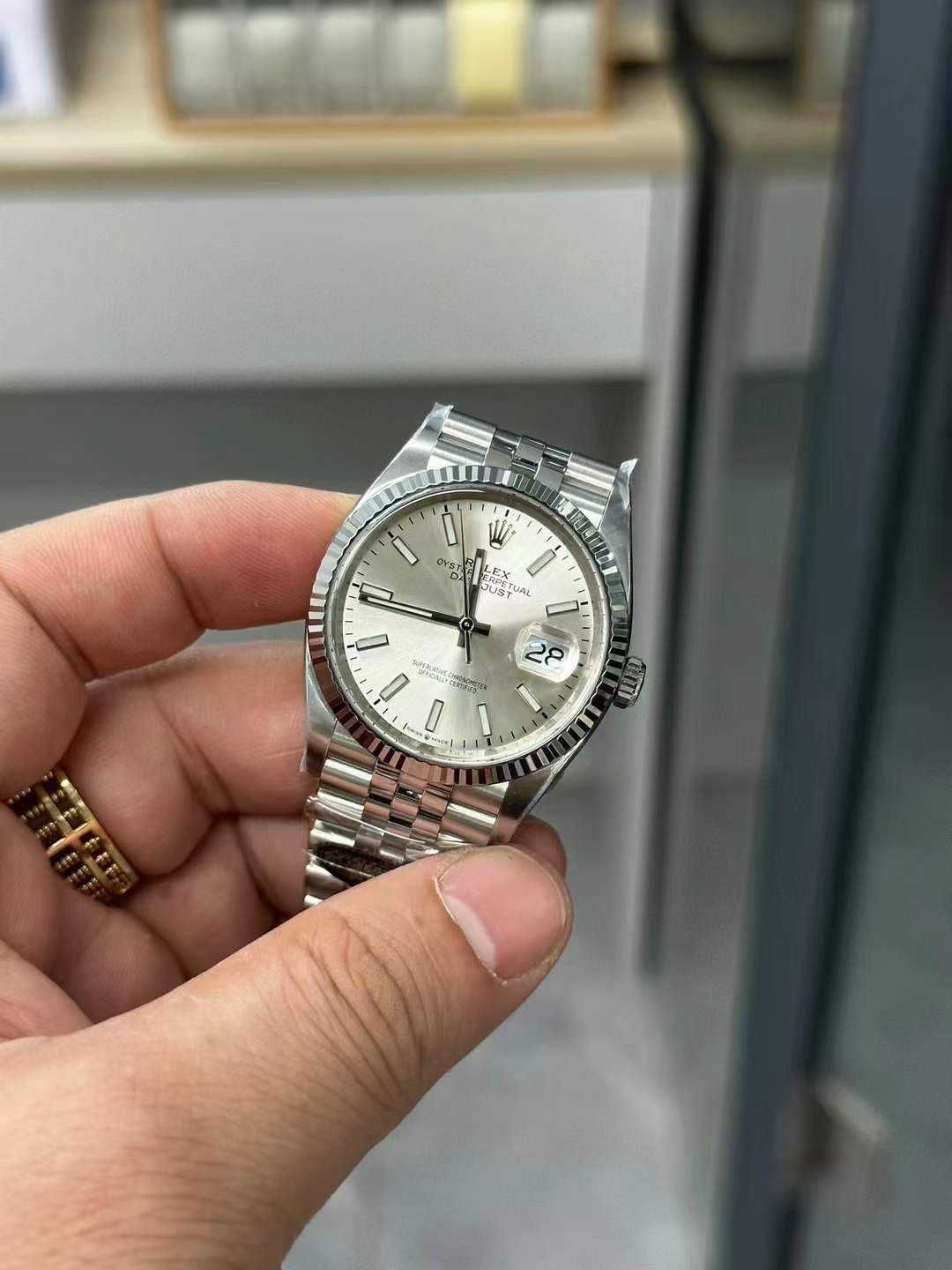 Часовници Rolex Datejust 41mm сребърен юбилей