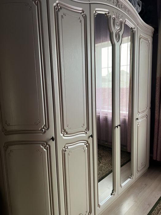 Продам спальный гарнитур