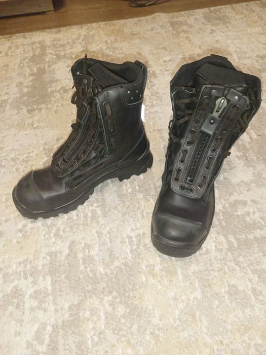 Продам спец обувь