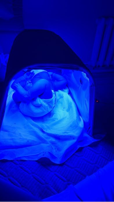 Продам светодиодную лампу в отличном состоянии