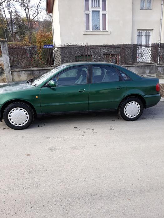 Vând Audi A4,1,6 benzina