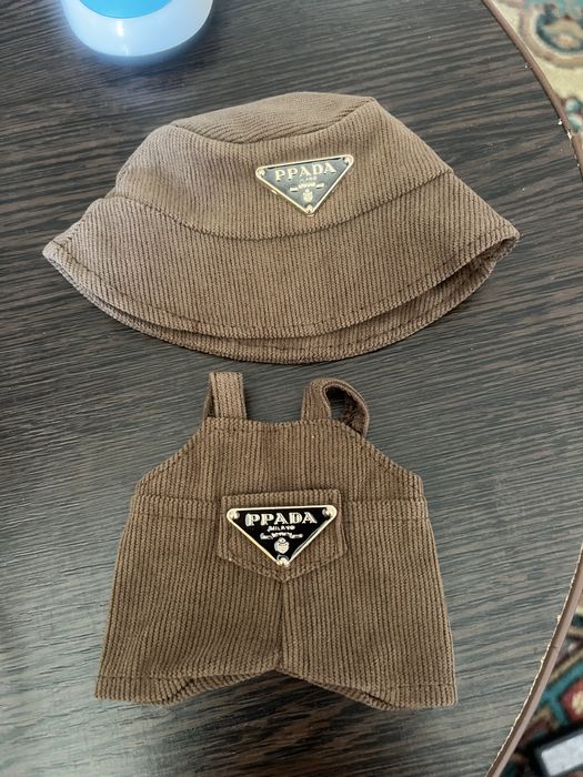 Маленький костюм на Labubu