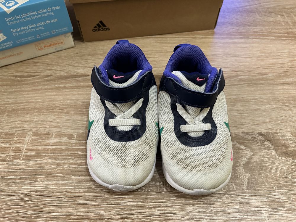Детски маратонки Nike Revolution 7