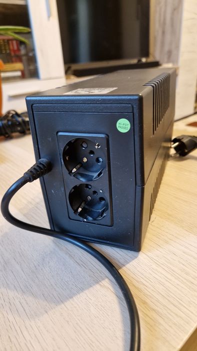 Unitate UPS, 360W, acumulator nou