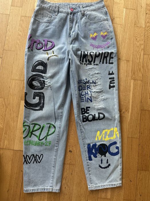 Дънки с накъсан ефект