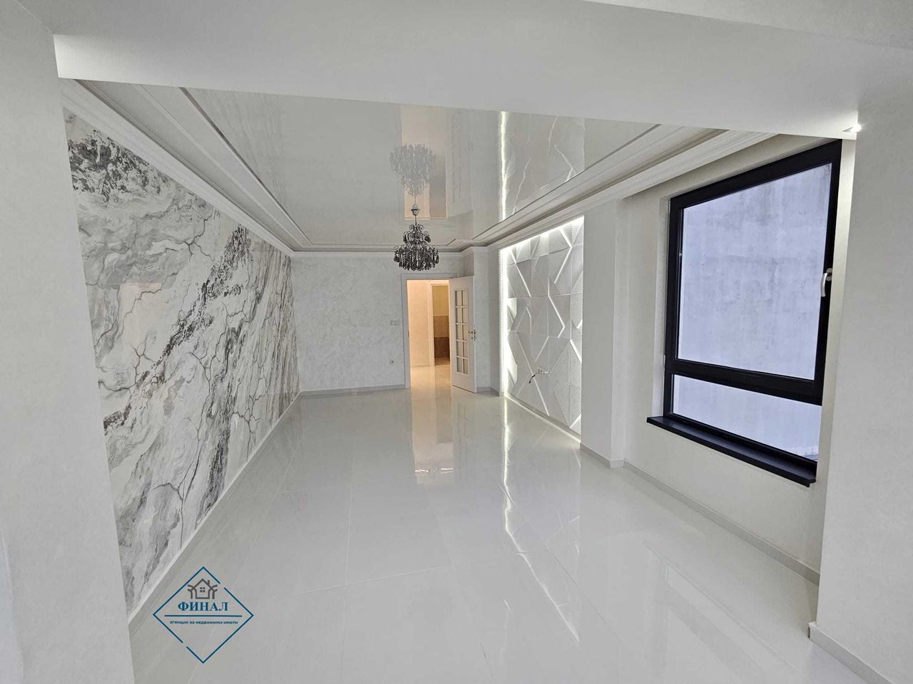 Продава се Тристаен апартамент в Шумен, Боян Българанов 1 - 76 кв.м за 1510 €/кв.м - Снимка #2