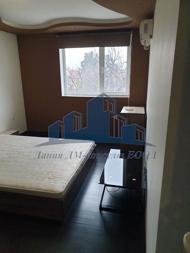 Продава се Двустаен апартамент в Шумен, Добруджански - 64 кв.м за 1594 €/кв.м - Снимка #2