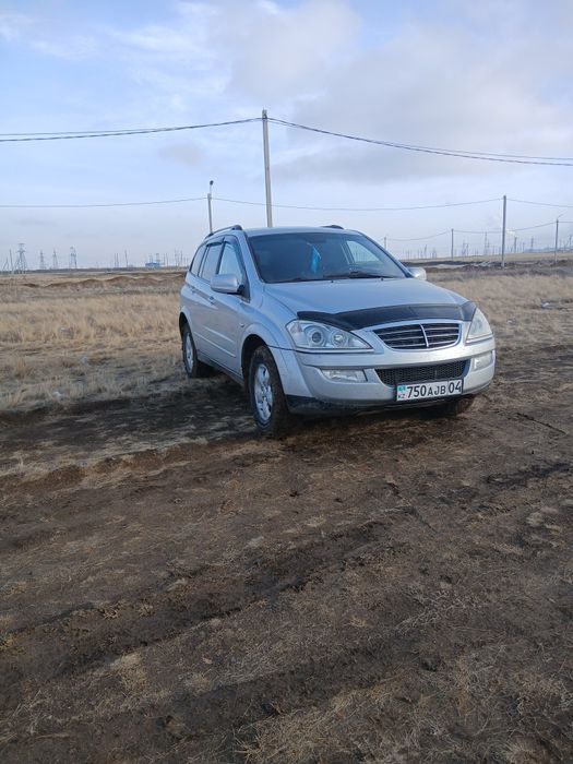 Продам корейского внедорожника