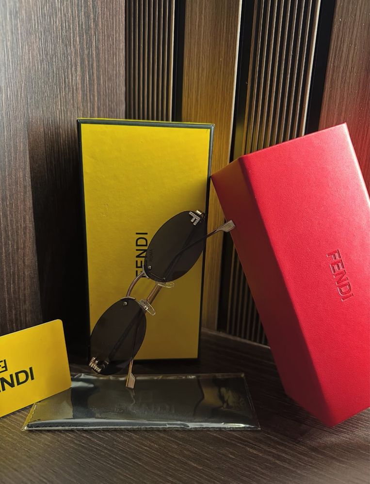 Слънчеви очила FENDI