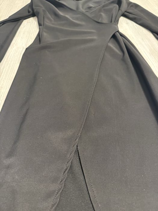 Rochie neagra cu maneca lunga