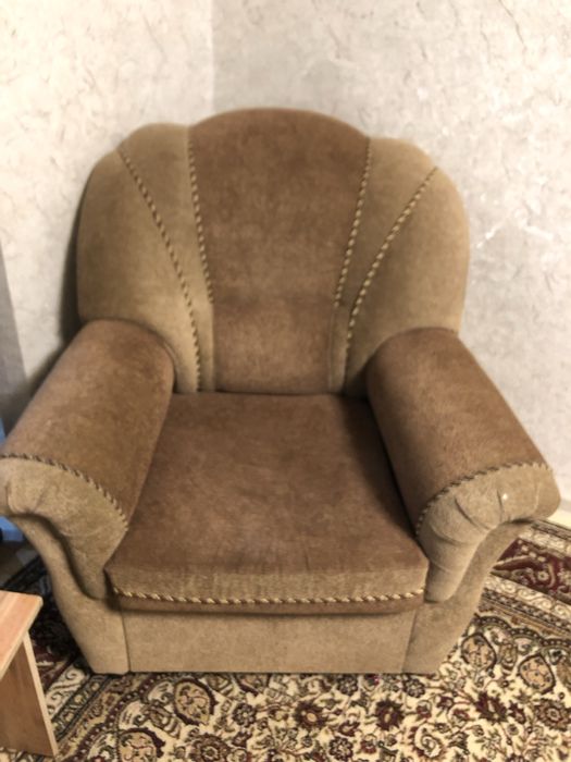 Кресло для гостиной или для офиса