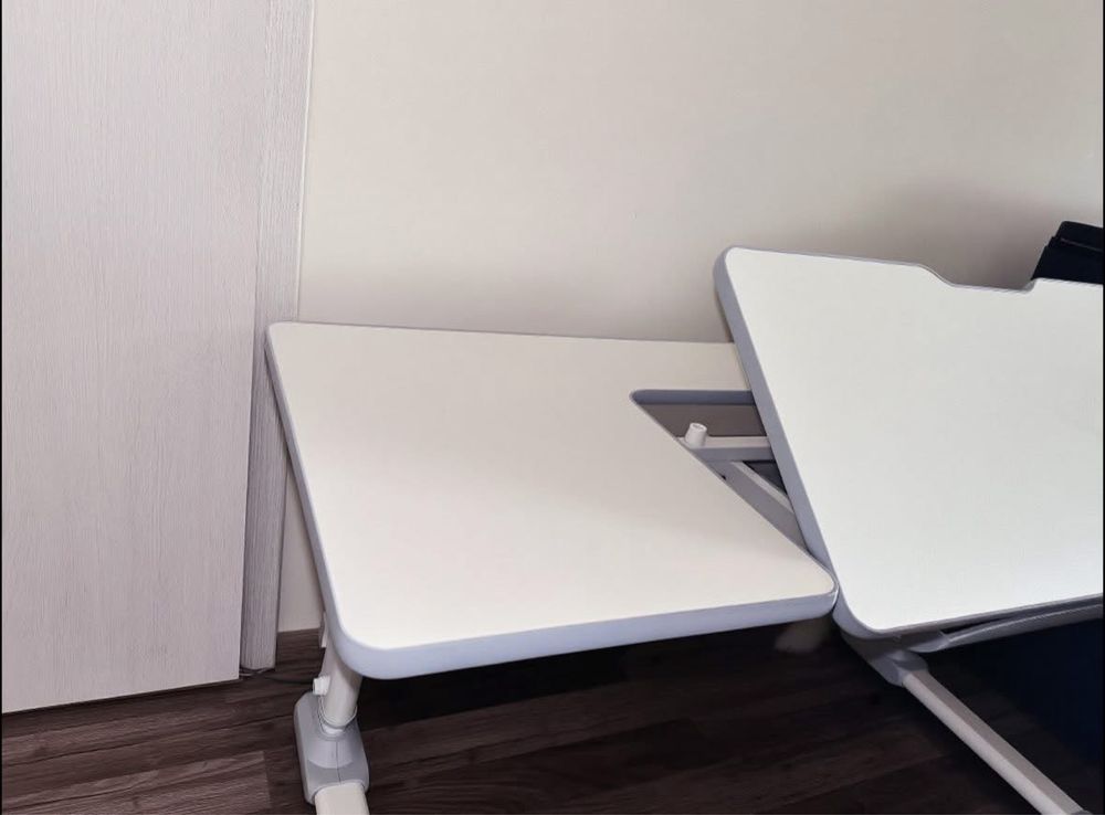 Бяло бюро с вдигащ се плот от IKEA