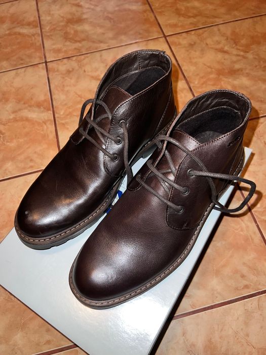 Ghete de barbat, noi , din piele naturala