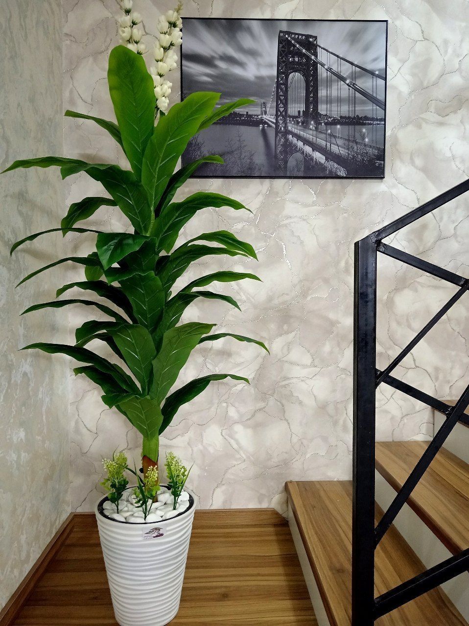 Suniy daraxt va gullar. Искусственные цветы и растения для офиса
