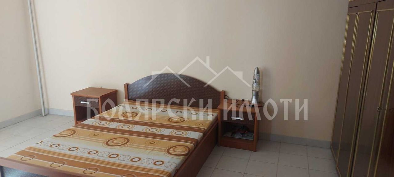 Продава се Четиристаен апартамент в Велико Търново, Център - 91 кв.м за 1077 €/кв.м - Снимка #4