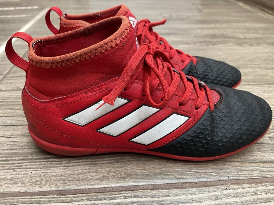 Детски футболни стоножки