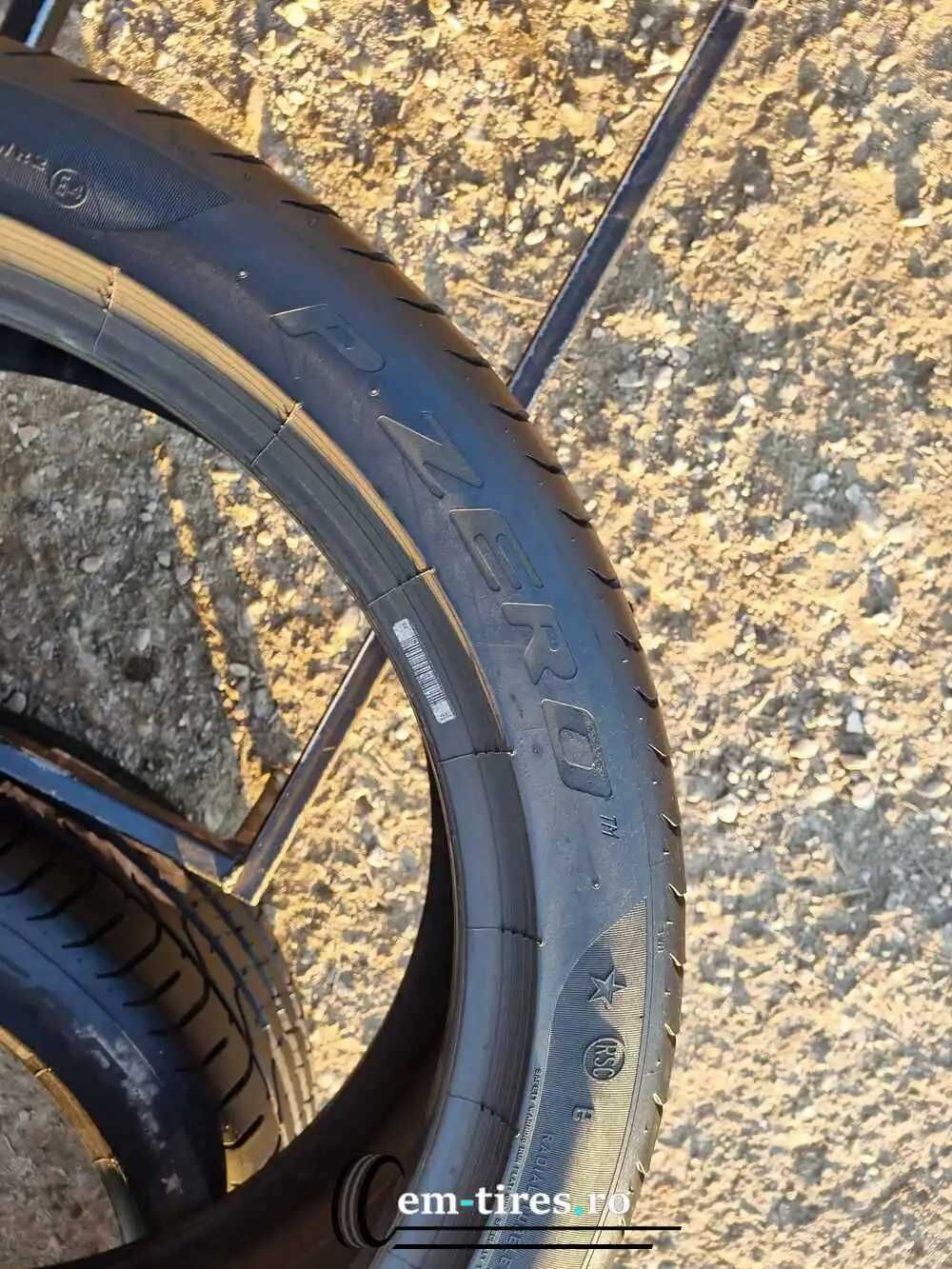 SET 2 Anvelope Vara 225/45 R19 PIRELLI P Zero RSC 92W - Runflat