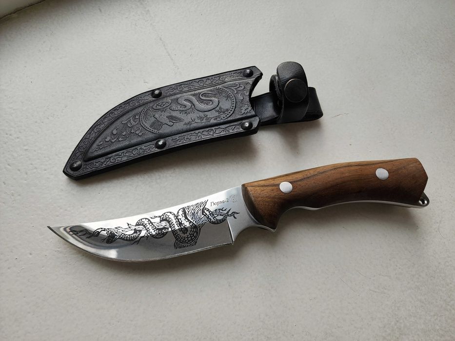 Кухонный нож для разделки